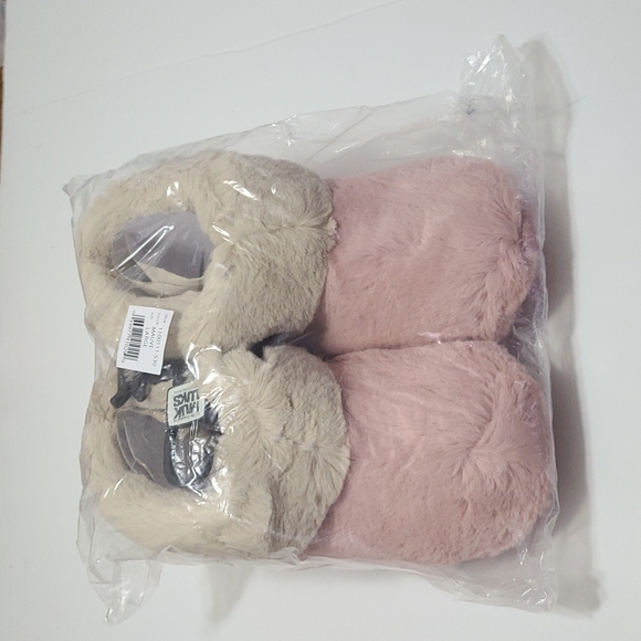 Muk Luksv Women Slippers - Picture 5 of 8